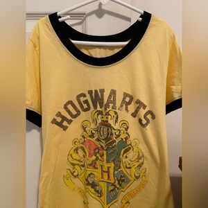 Women’s Hogwarts Crest Yellow T-Shirt Small S